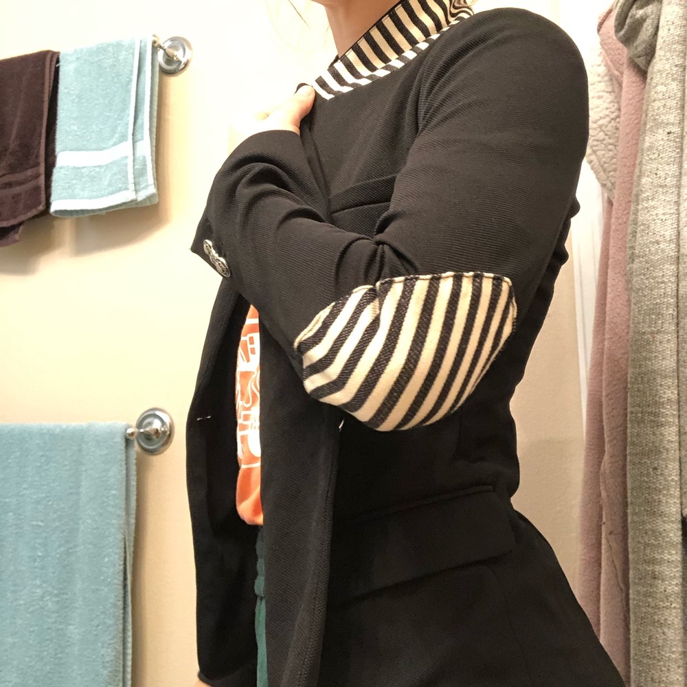 Blazer - Picture 3 of 5